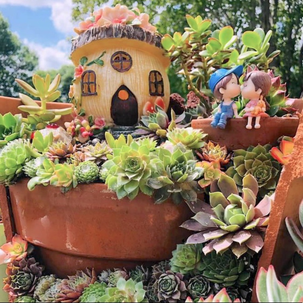 Hello, welcome to my closet!